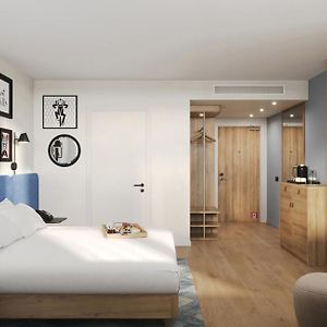 Zimmer mit Kingsize-Bett